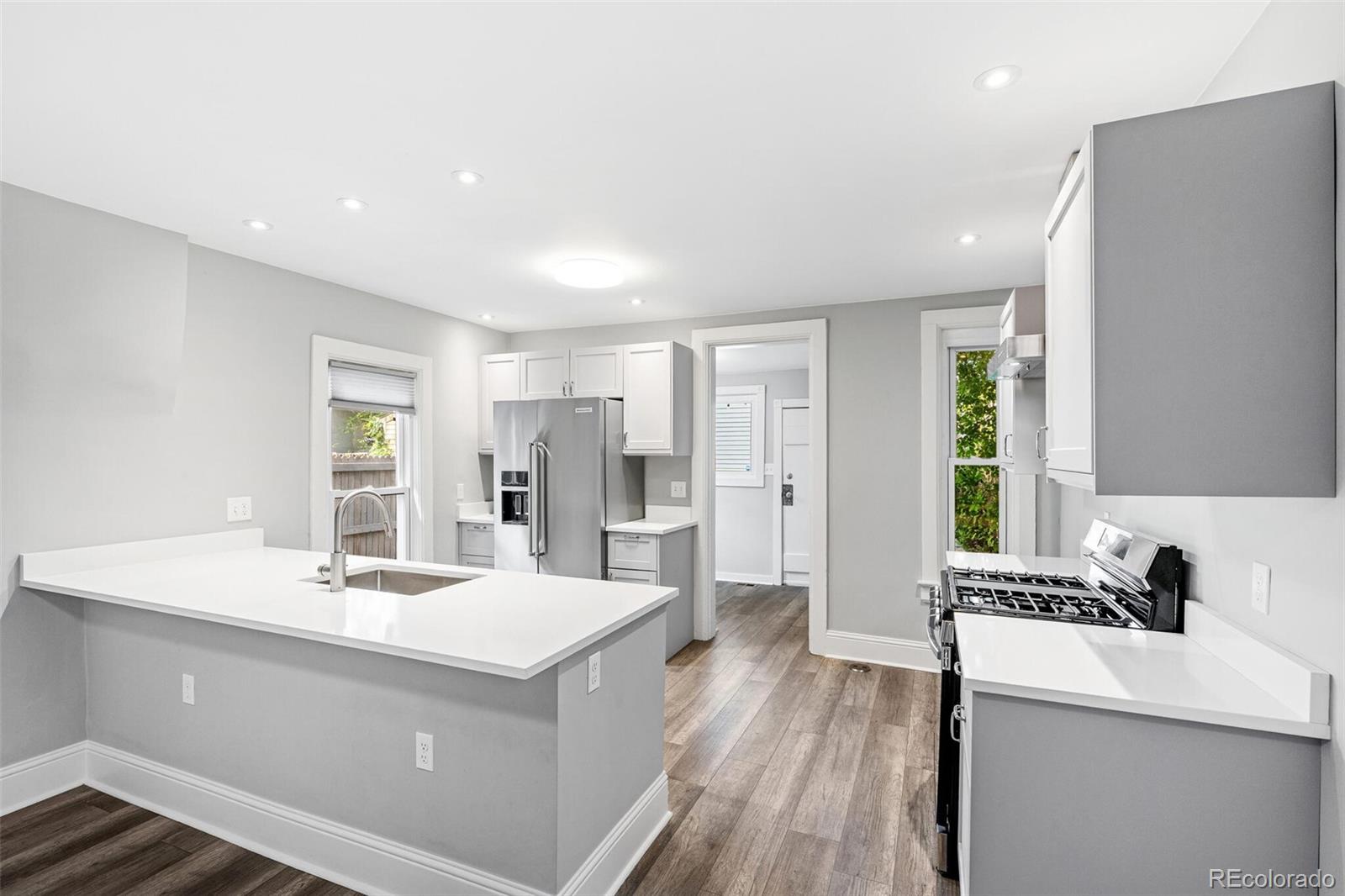 MLS Image #9 for 269  delaware street,denver, Colorado