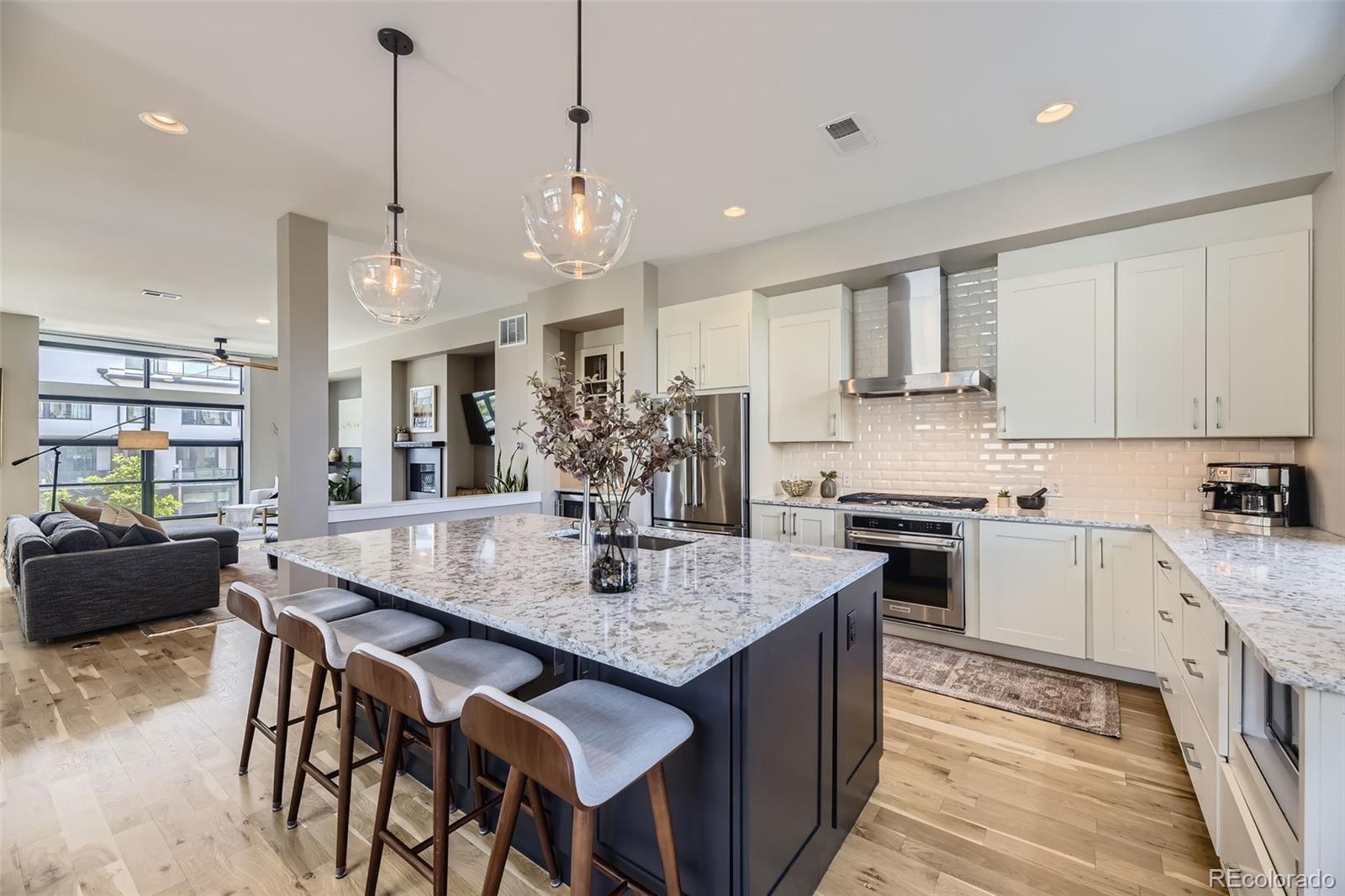 MLS Image #11 for 6849 e lowry boulevard,denver, Colorado
