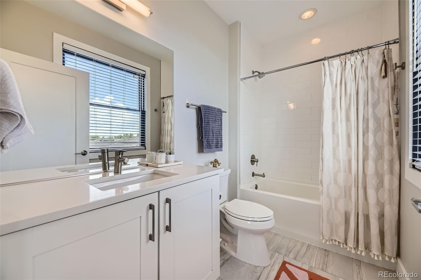MLS Image #19 for 6849 e lowry boulevard,denver, Colorado