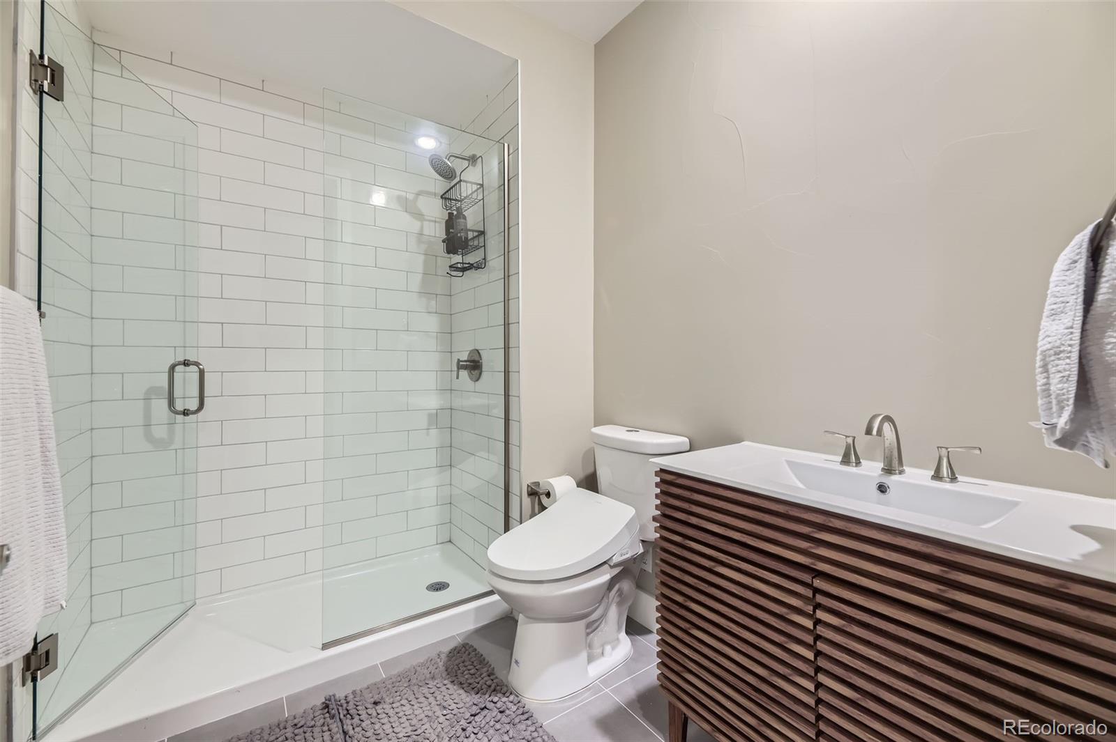 MLS Image #23 for 6849 e lowry boulevard,denver, Colorado