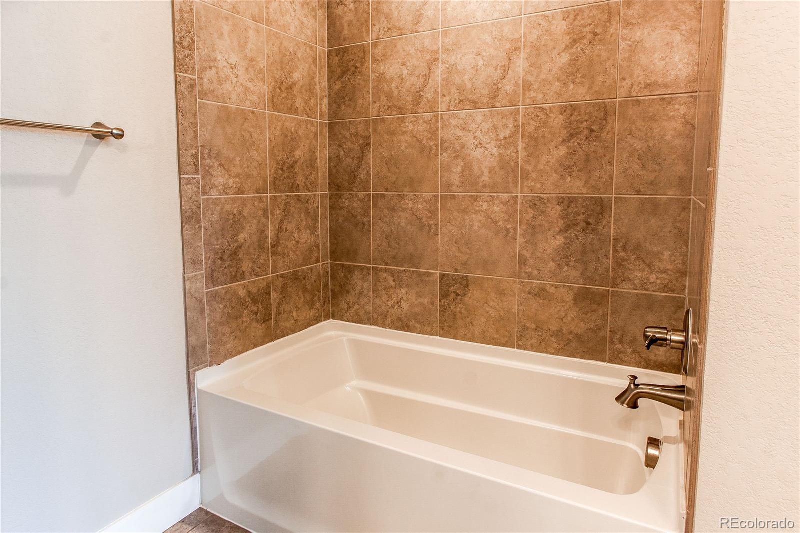 MLS Image #22 for 767  robert street,longmont, Colorado