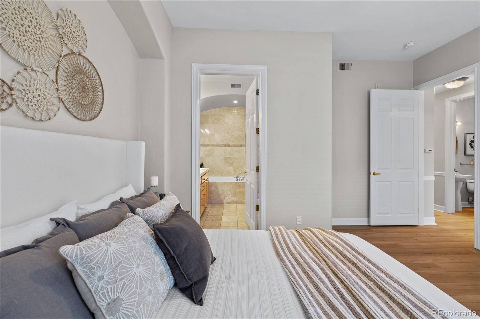 MLS Image #26 for 45 n ogden street,denver, Colorado