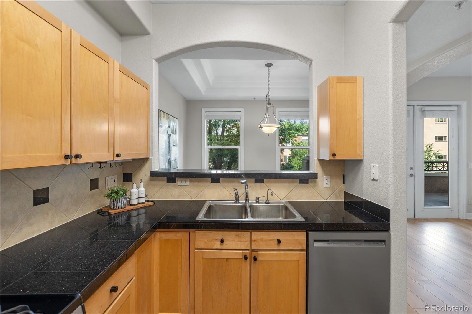 MLS Image #8 for 45 n ogden street,denver, Colorado