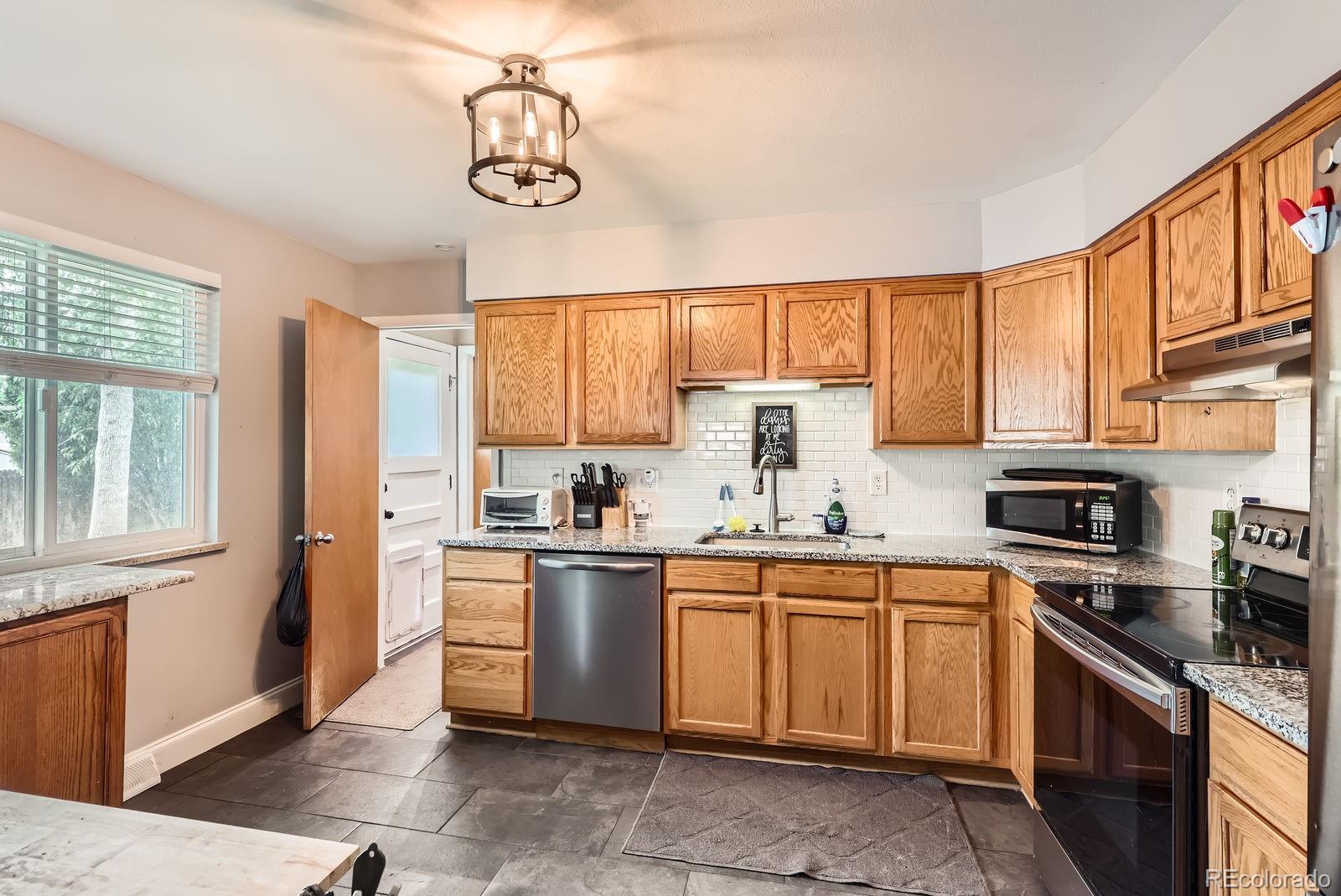 MLS Image #6 for 13558 e center avenue,aurora, Colorado
