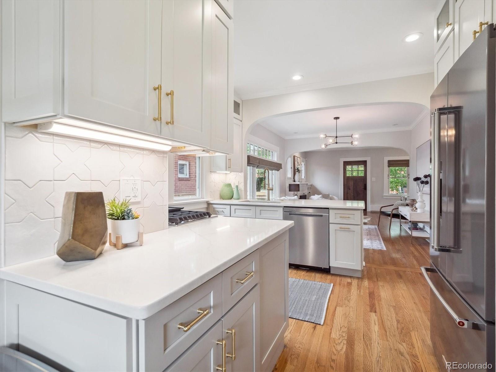 MLS Image #15 for 660 s clarkson street,denver, Colorado