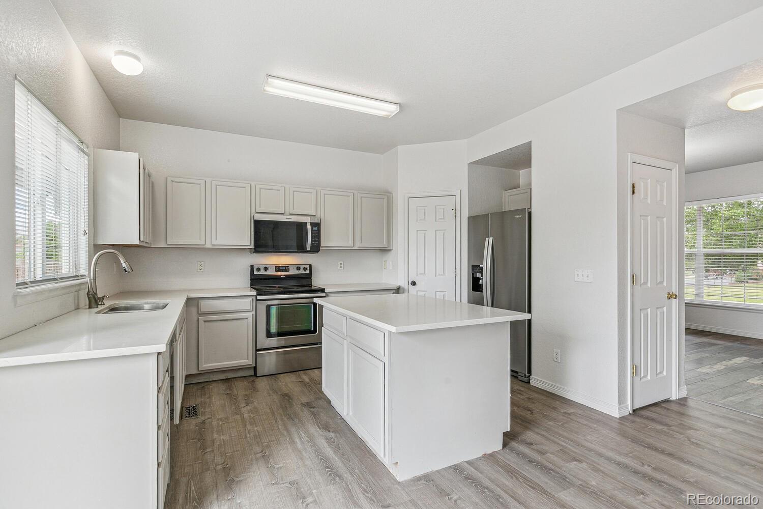 MLS Image #16 for 15762  olmsted place,denver, Colorado