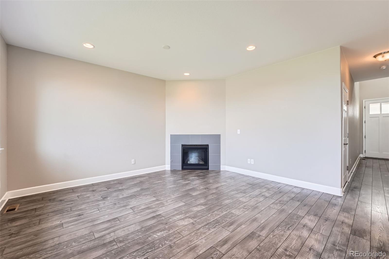 MLS Image #2 for 3573 s lisbon court,aurora, Colorado