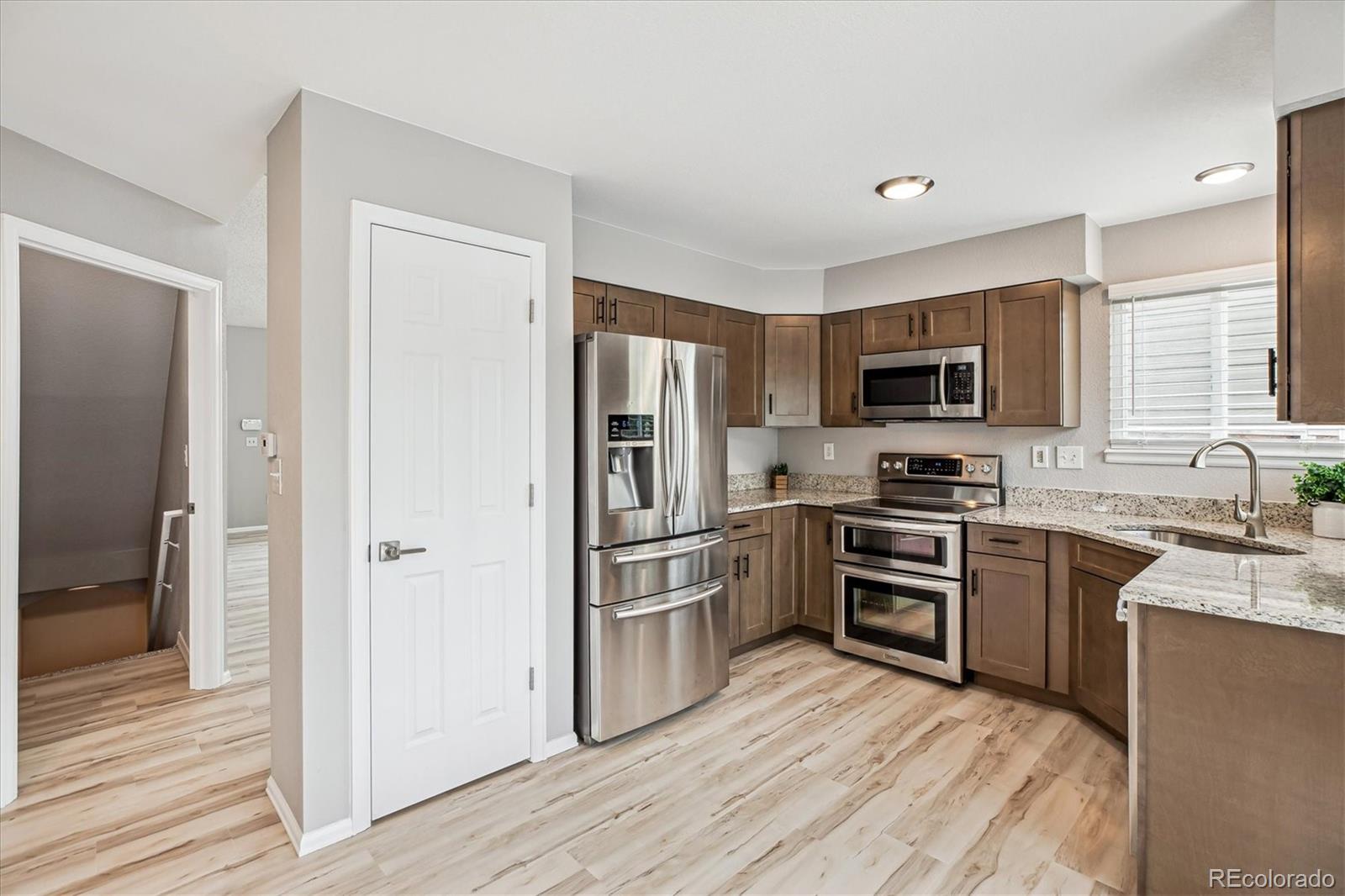 MLS Image #5 for 1551  northridge drive,highlands ranch, Colorado