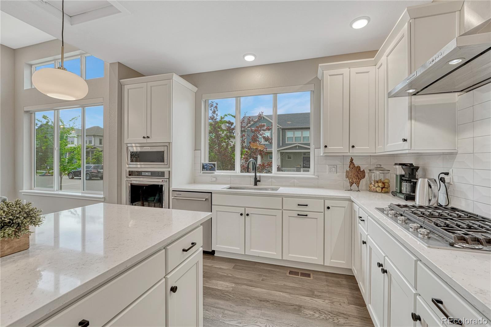 MLS Image #9 for 6366 n emporia street,denver, Colorado