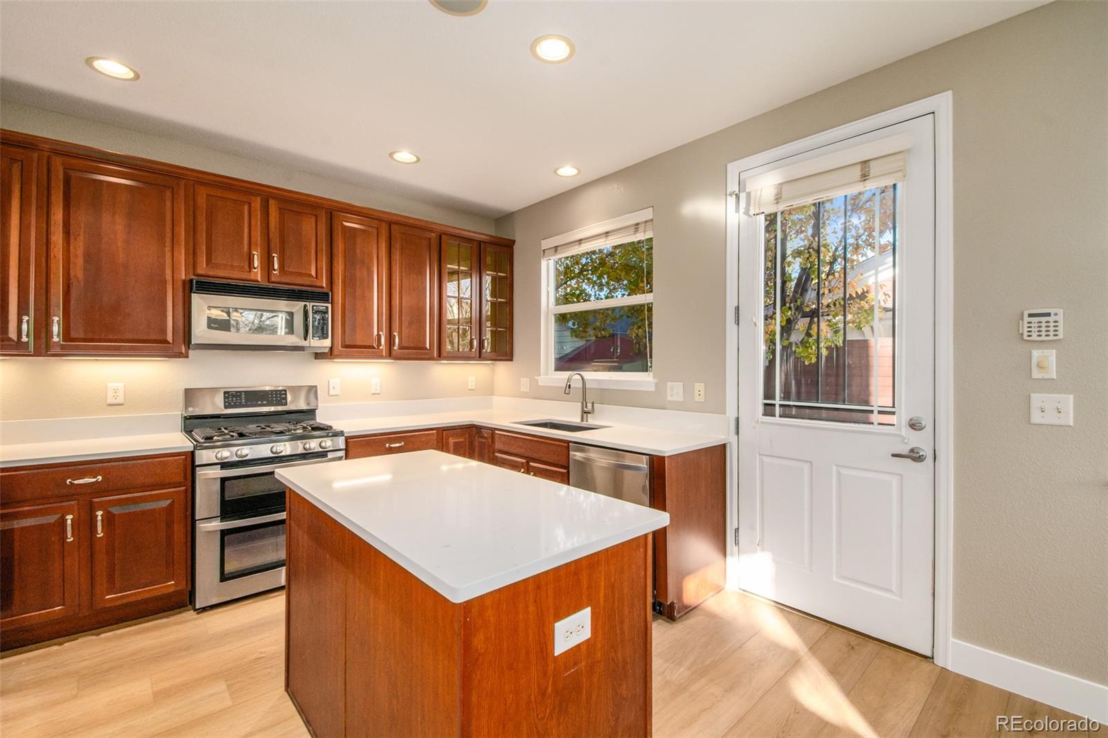 MLS Image #4 for 2908 n florence street,denver, Colorado