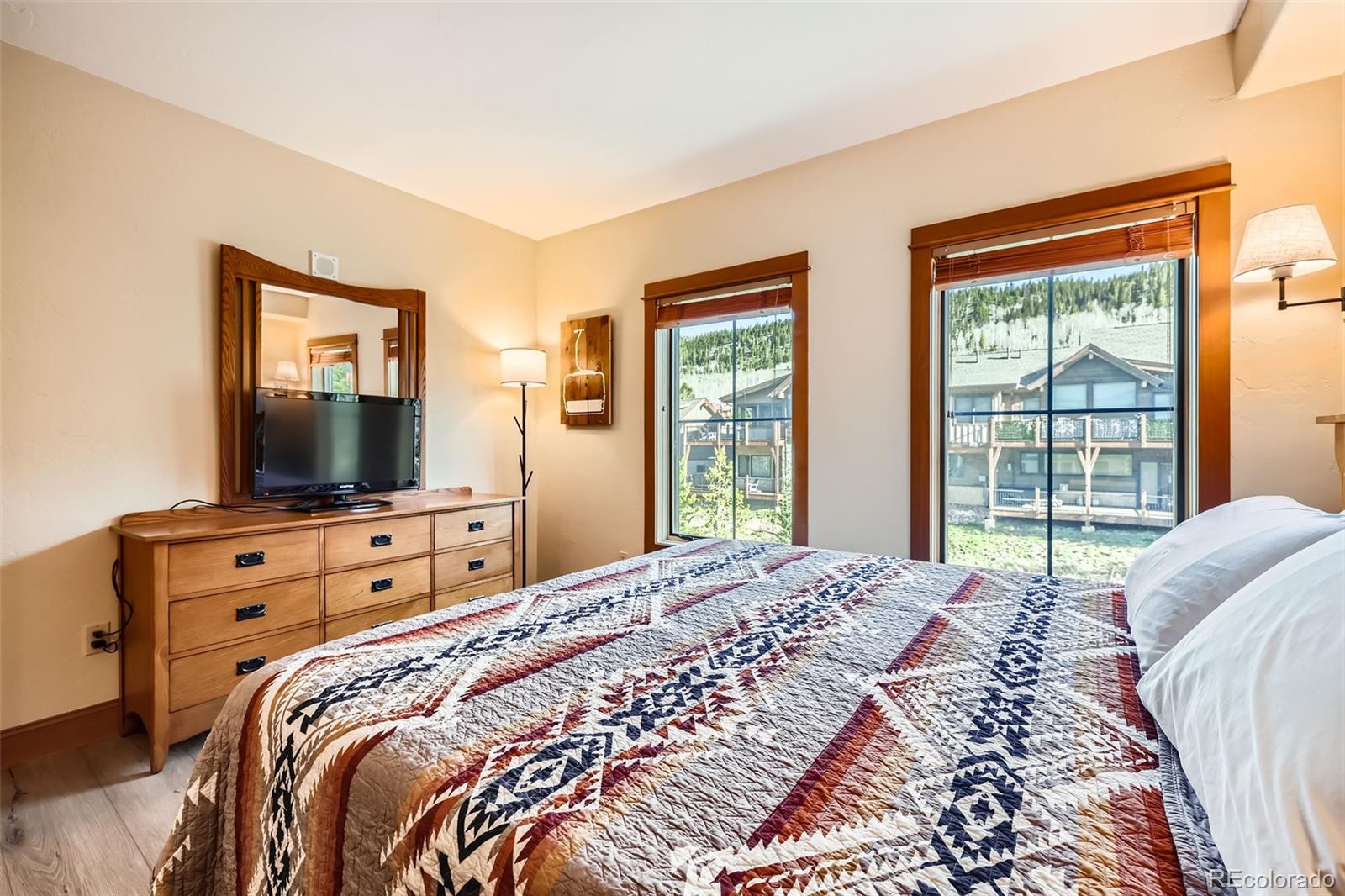 MLS Image #11 for 22787  us highway 6 ,dillon, Colorado