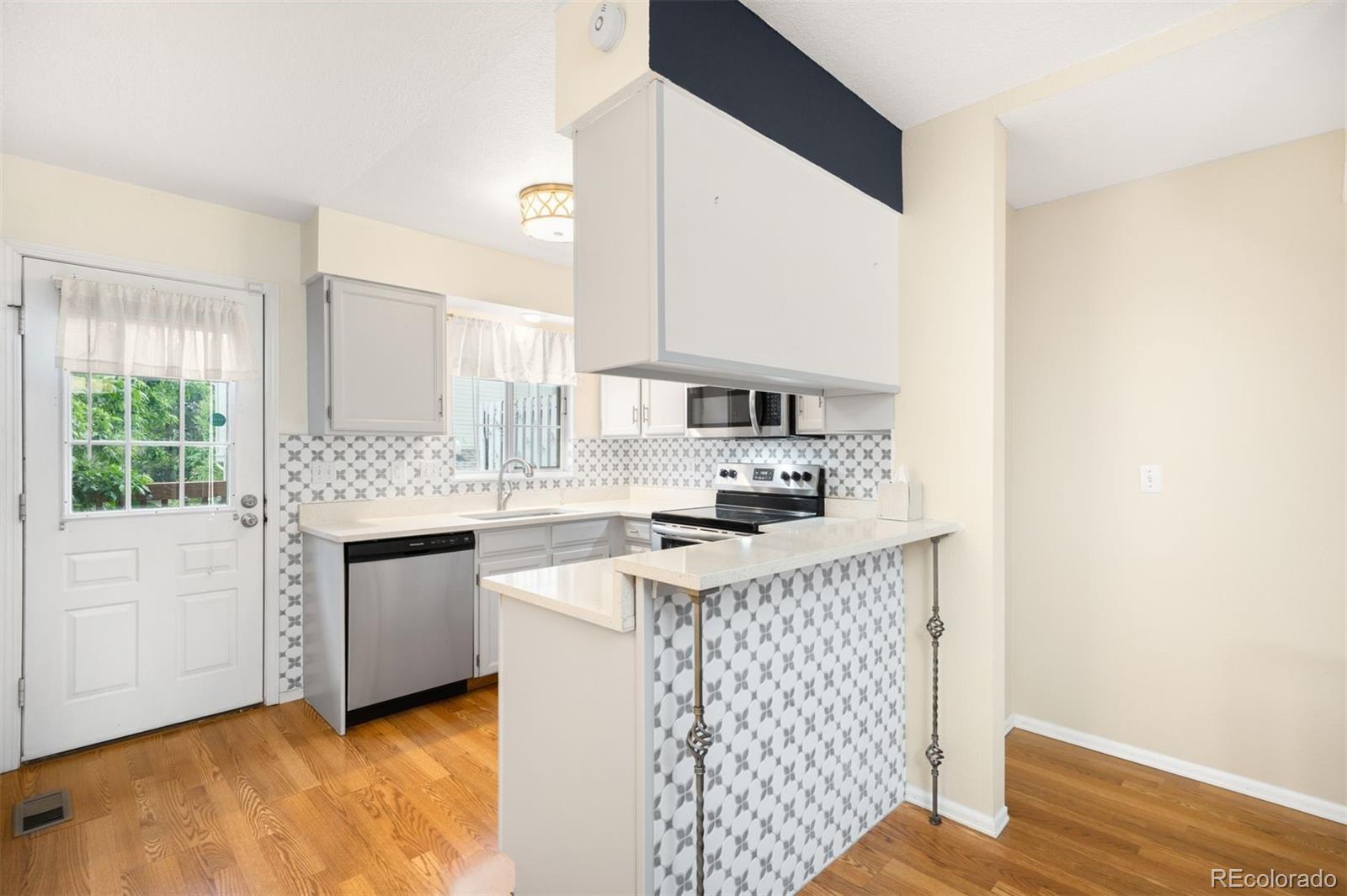 MLS Image #10 for 9946 w cornell place,lakewood, Colorado