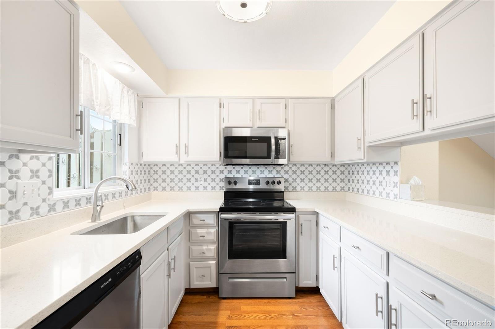 MLS Image #11 for 9946 w cornell place,lakewood, Colorado