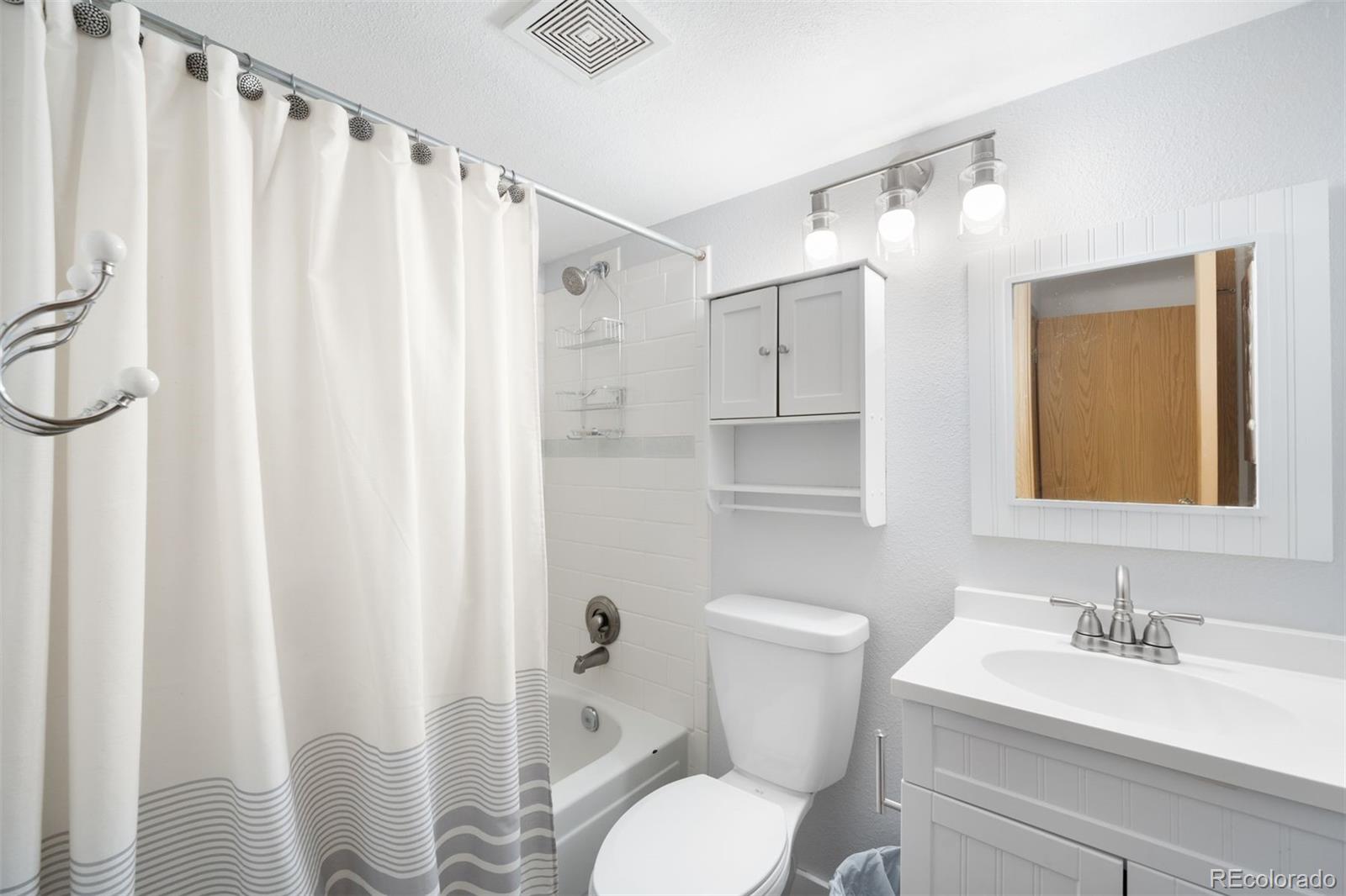 MLS Image #15 for 9946 w cornell place,lakewood, Colorado