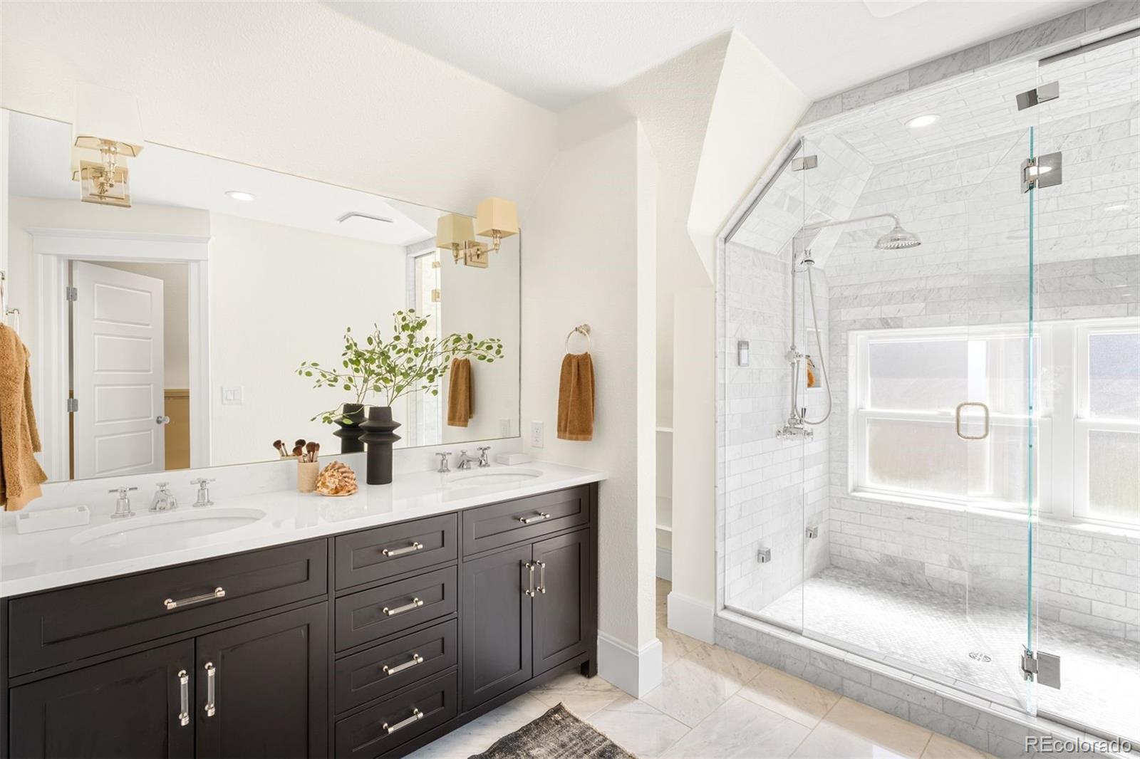 MLS Image #29 for 1256 n emerson street,denver, Colorado