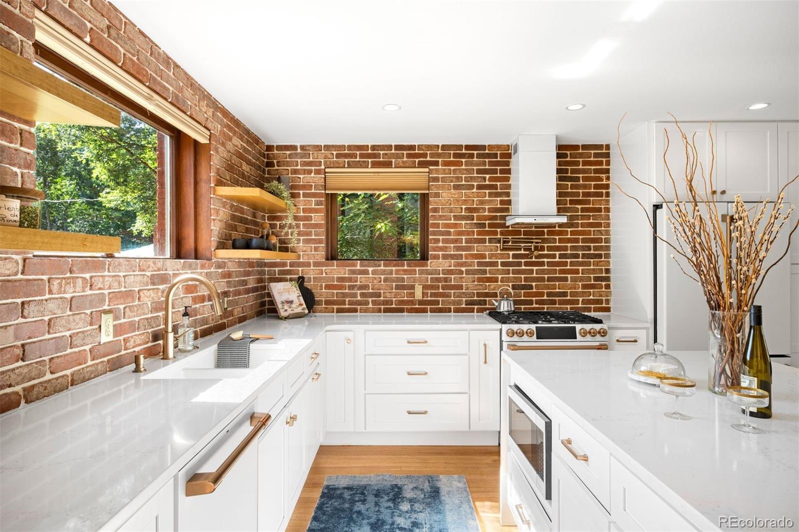 MLS Image #3 for 1256 n emerson street,denver, Colorado