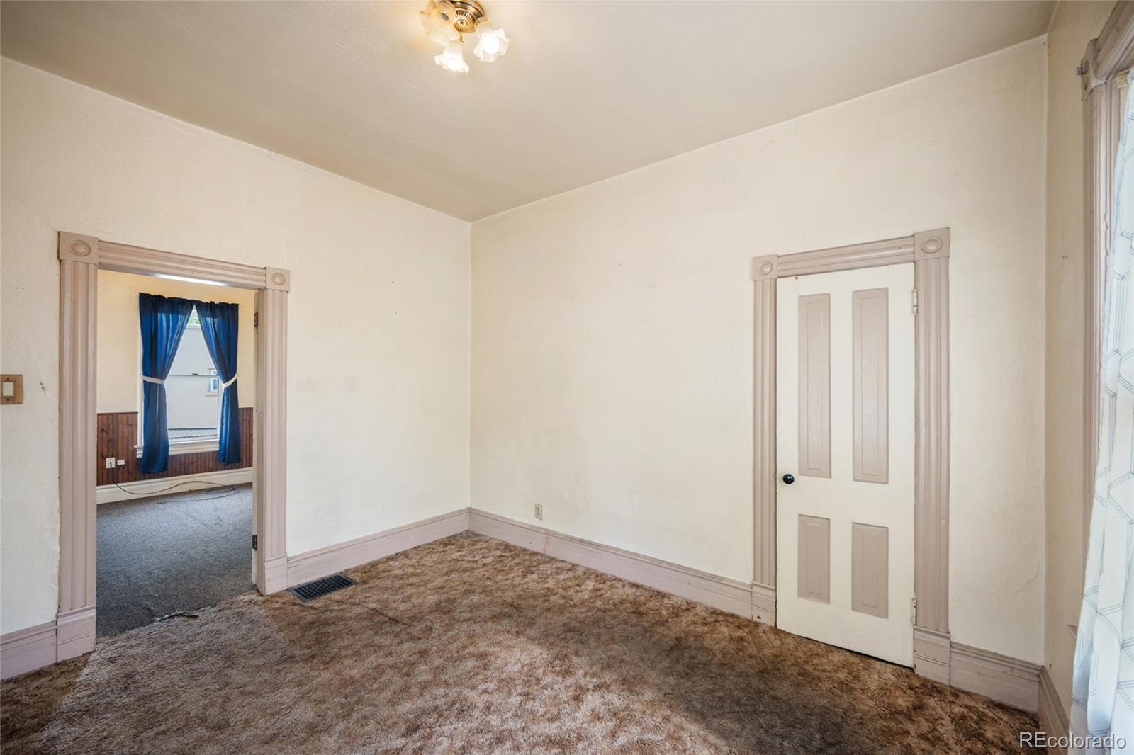 MLS Image #7 for 125 s limit street,colorado springs, Colorado
