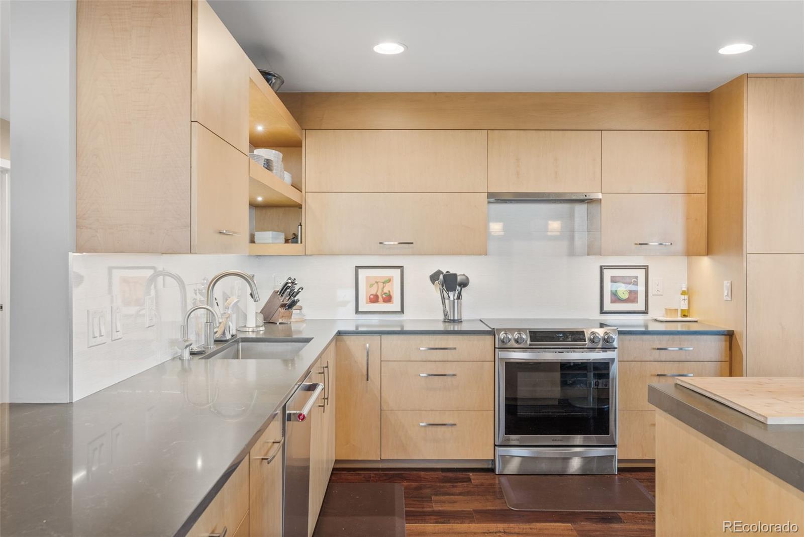 MLS Image #17 for 4570 e yale avenue,denver, Colorado