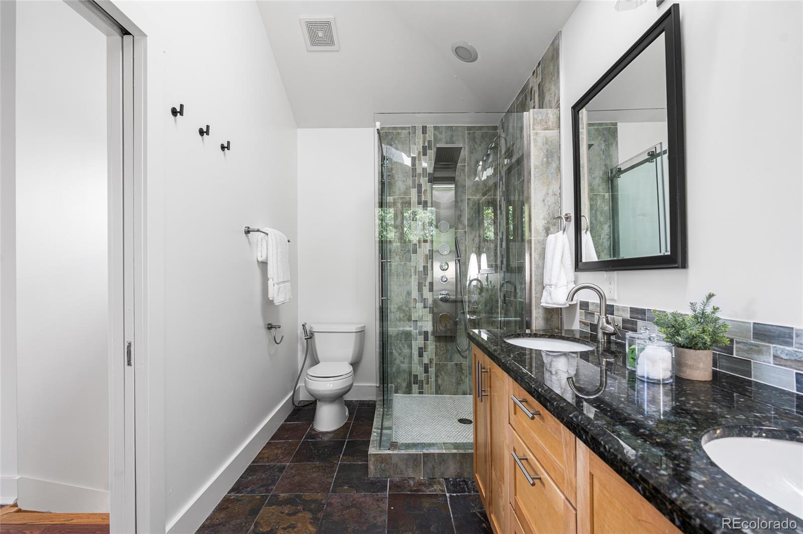 MLS Image #18 for 1260 s emerson street,denver, Colorado