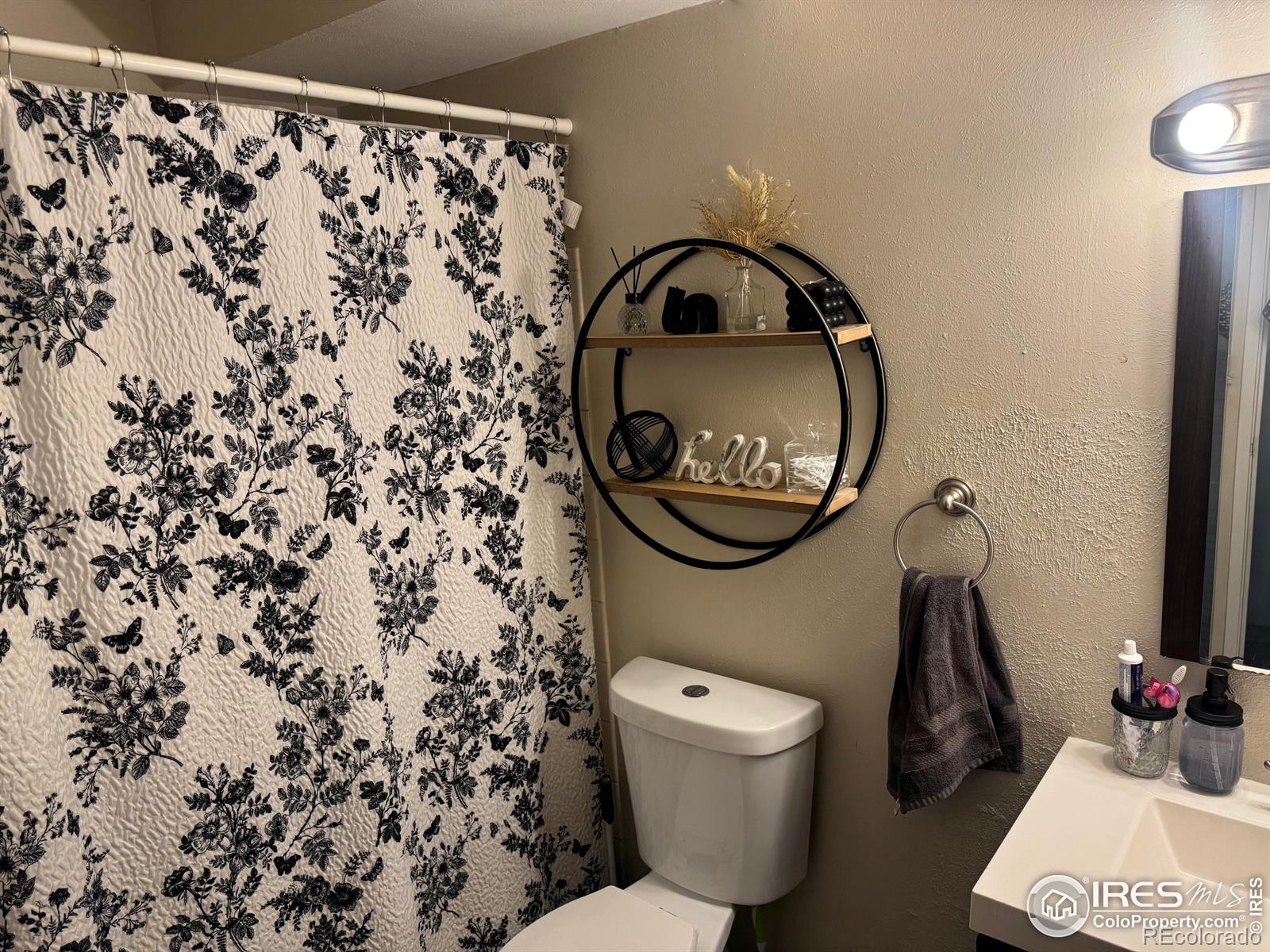 MLS Image #9 for 3623 s sheridan boulevard 11,denver, Colorado