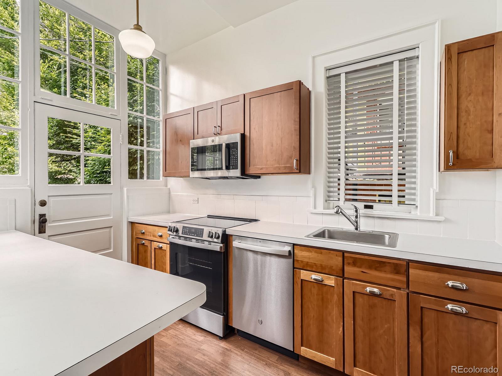 MLS Image #12 for 1453  vine street,denver, Colorado