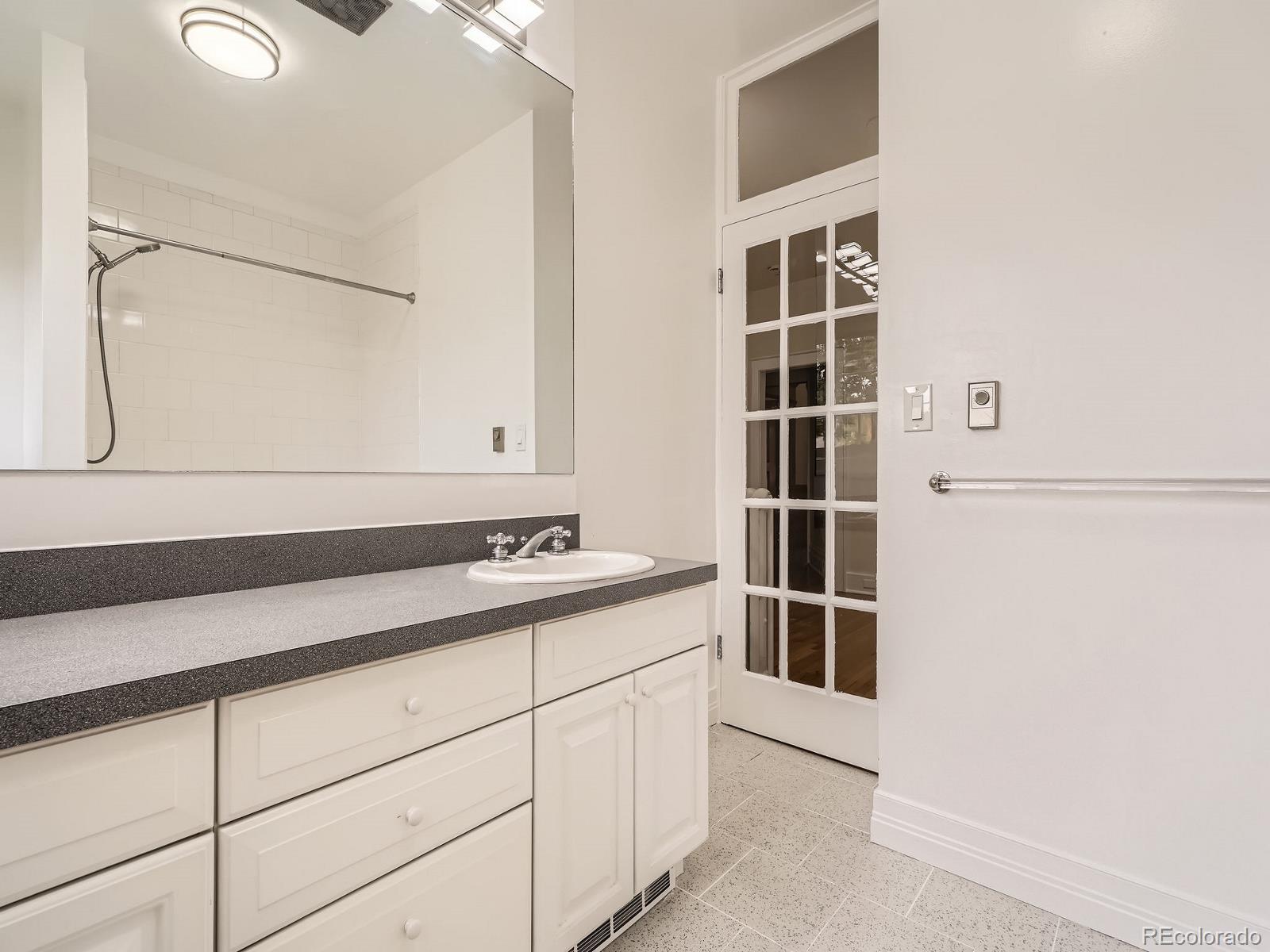 MLS Image #21 for 1453  vine street,denver, Colorado