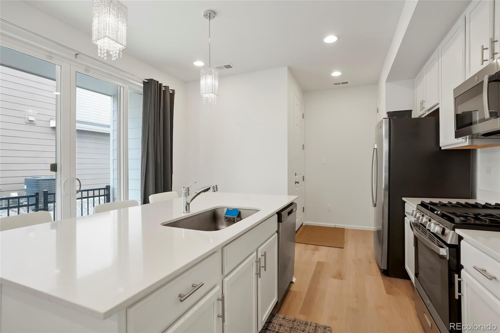 MLS Image #10 for 22863 e tufts avenue,aurora, Colorado