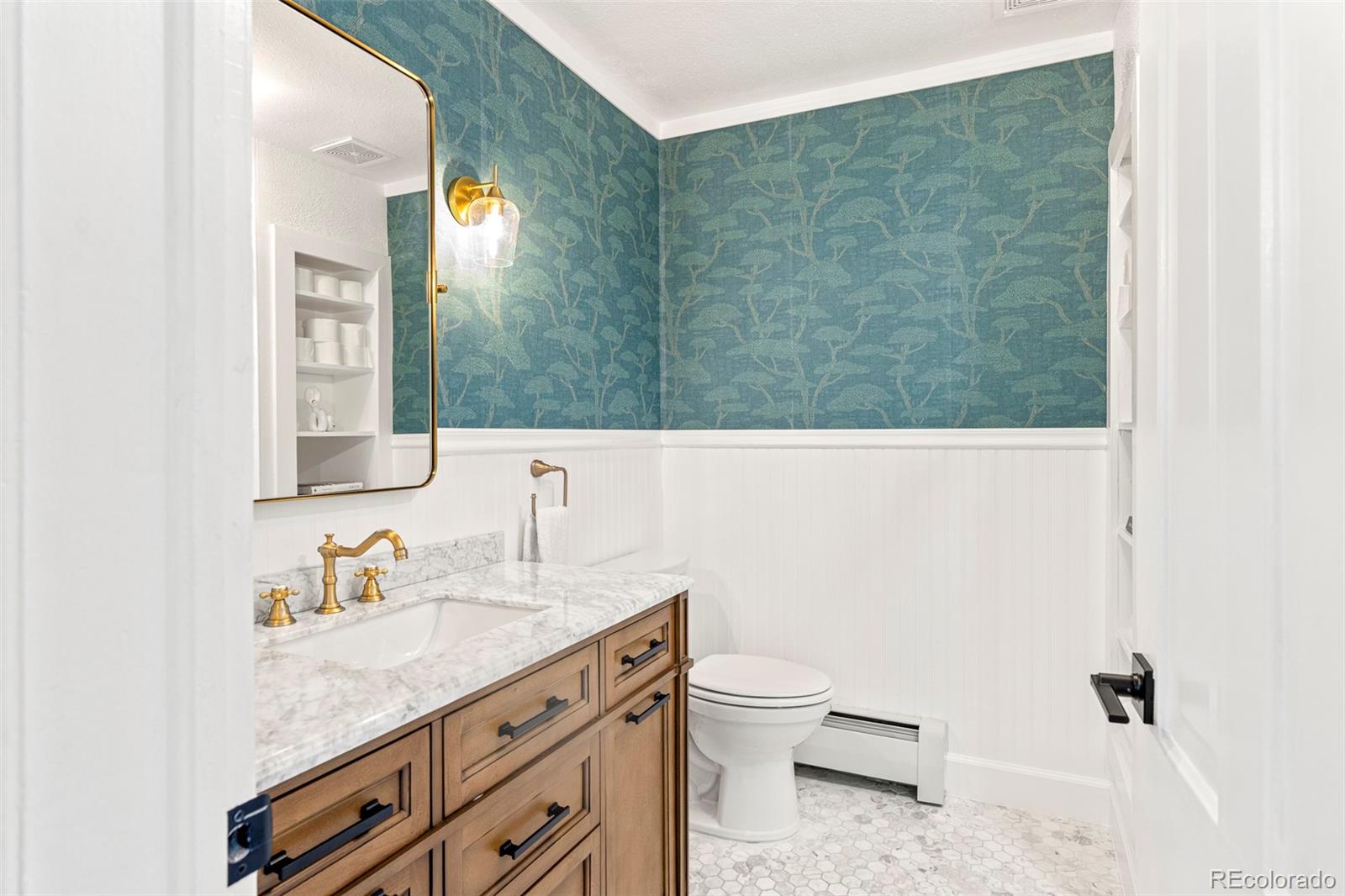 MLS Image #18 for 2098 n clarkson street,denver, Colorado
