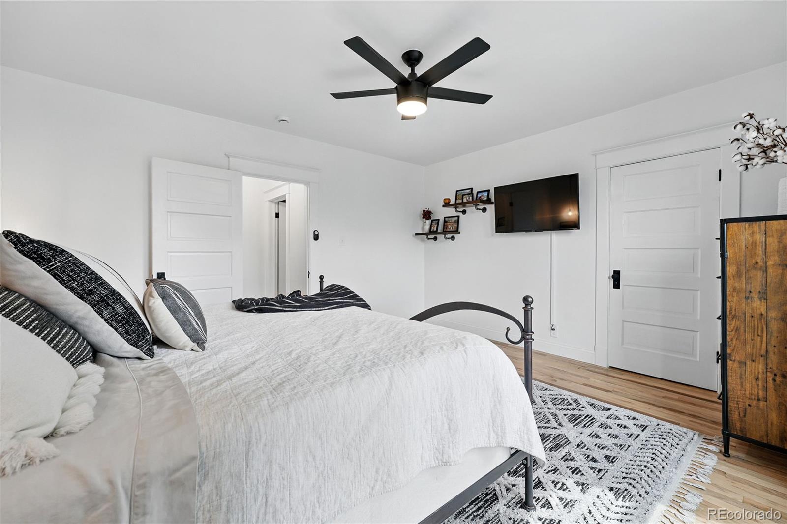 MLS Image #20 for 3008 n york street,denver, Colorado
