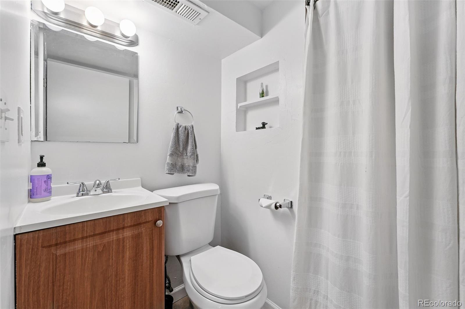MLS Image #33 for 3008 n york street,denver, Colorado