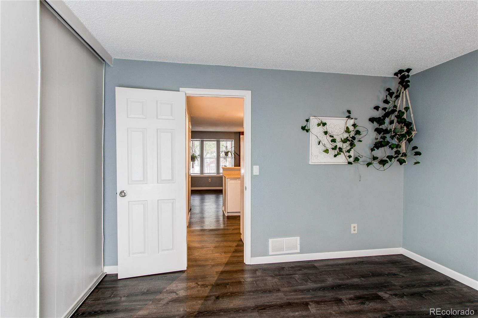 MLS Image #13 for 1128 s ventura circle,aurora, Colorado