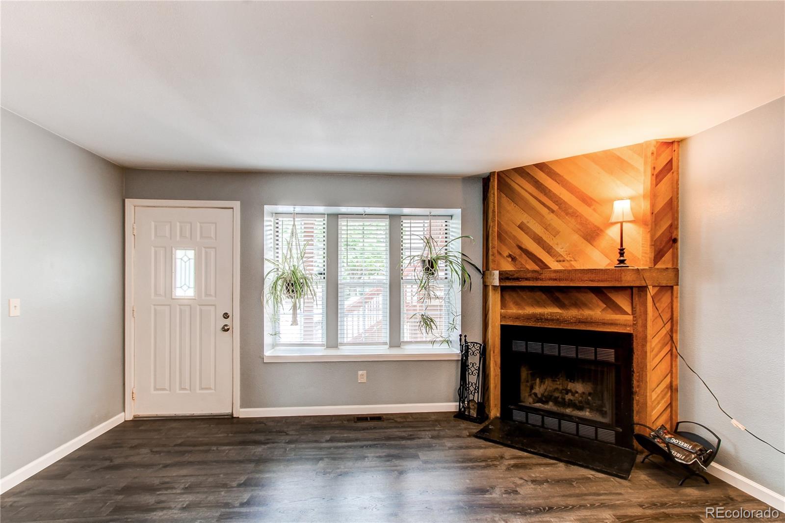 MLS Image #2 for 1128 s ventura circle,aurora, Colorado