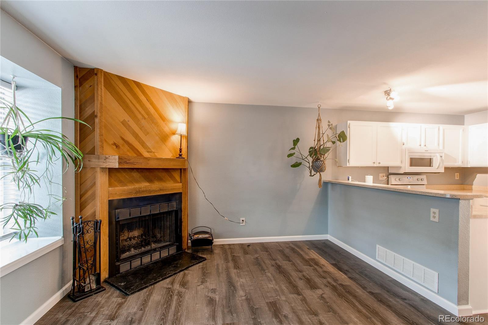 MLS Image #3 for 1128 s ventura circle,aurora, Colorado