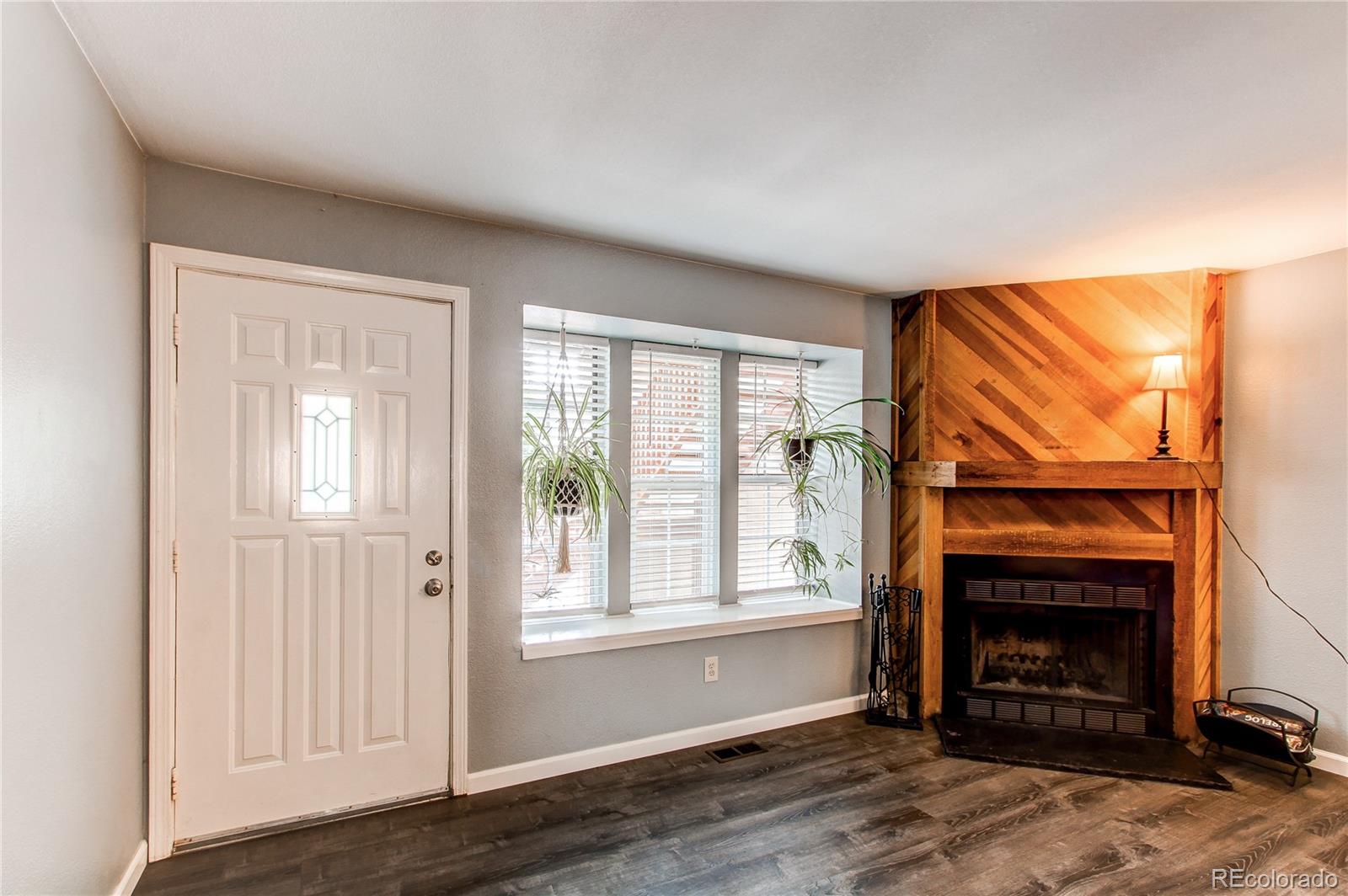 MLS Image #4 for 1128 s ventura circle,aurora, Colorado