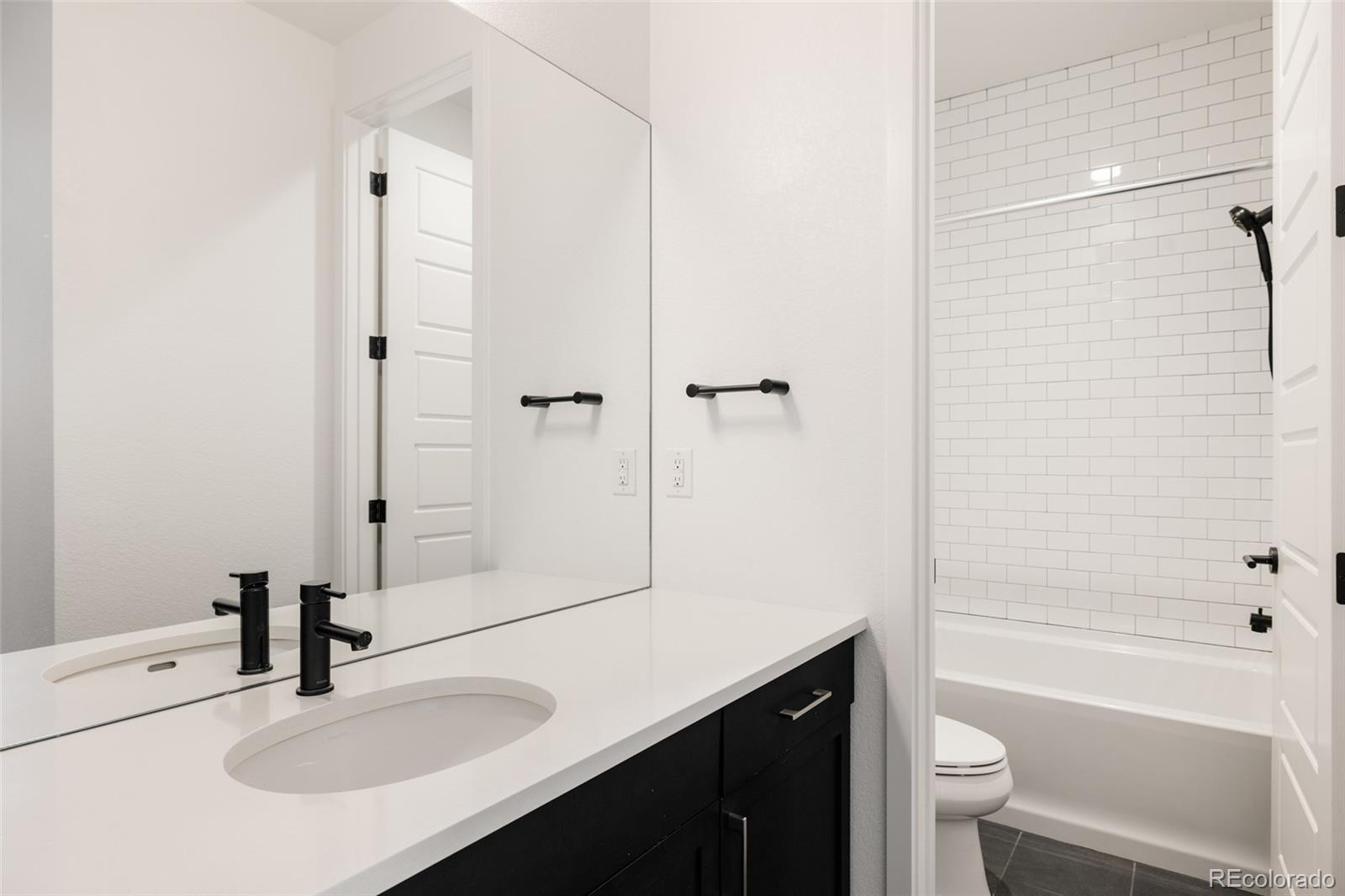 MLS Image #20 for 5831  galena street,denver, Colorado