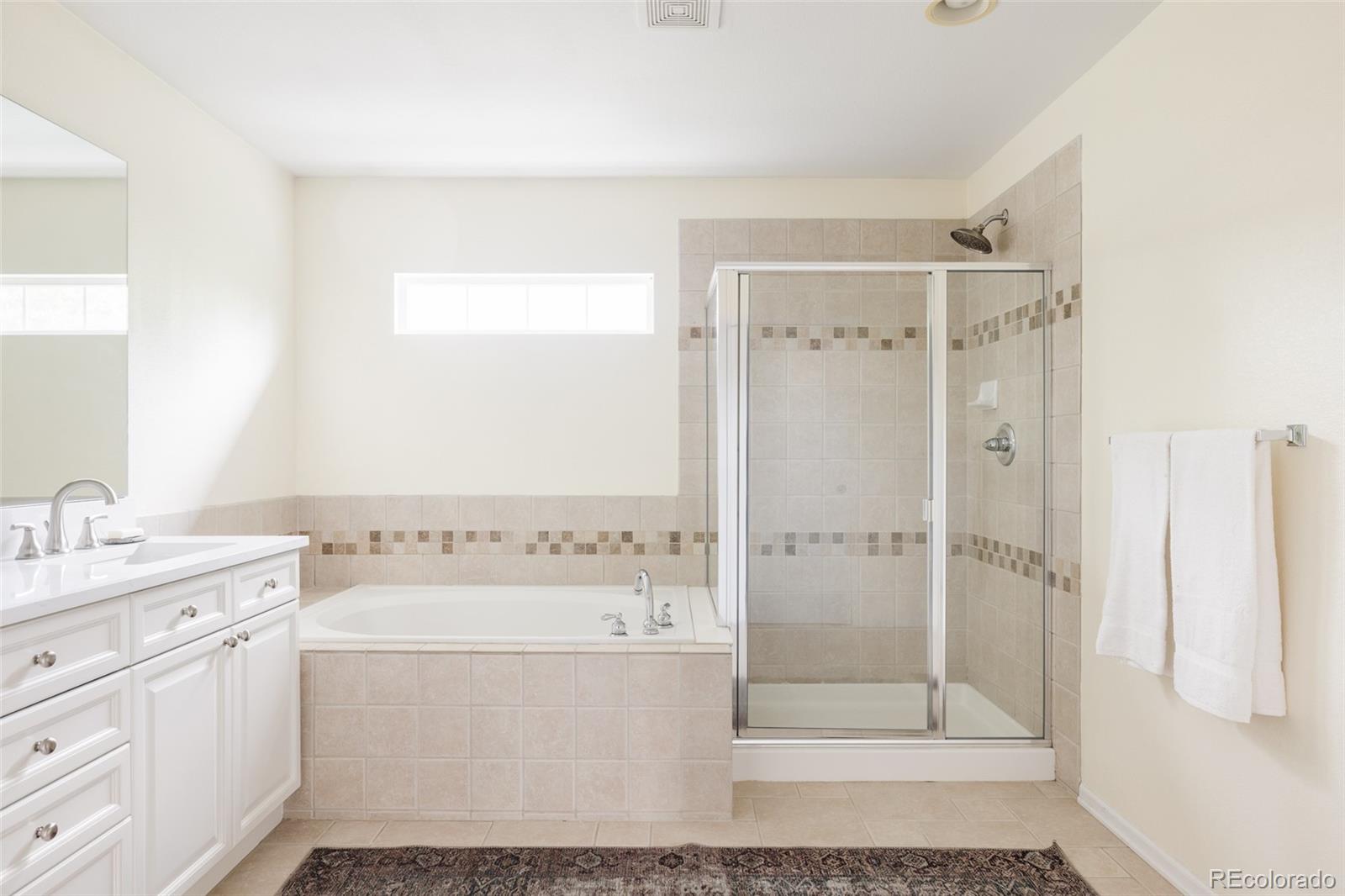 MLS Image #18 for 8122 e 6th place,denver, Colorado