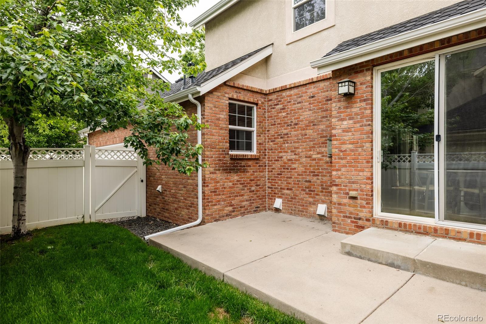 MLS Image #26 for 8122 e 6th place,denver, Colorado