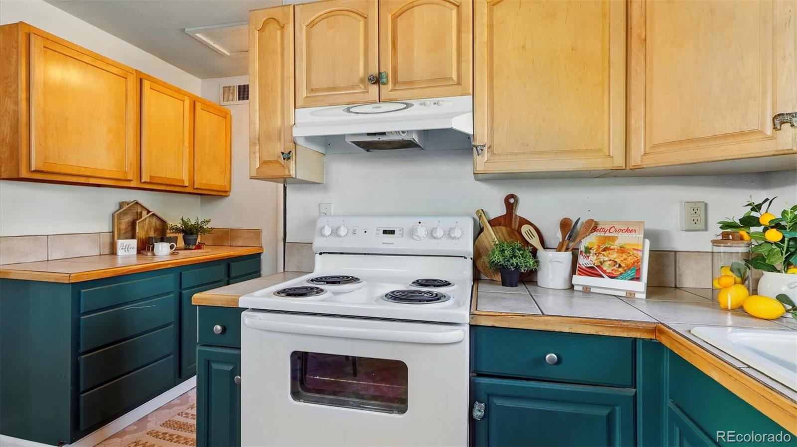 MLS Image #12 for 1930 s prospect avenue,colorado springs, Colorado