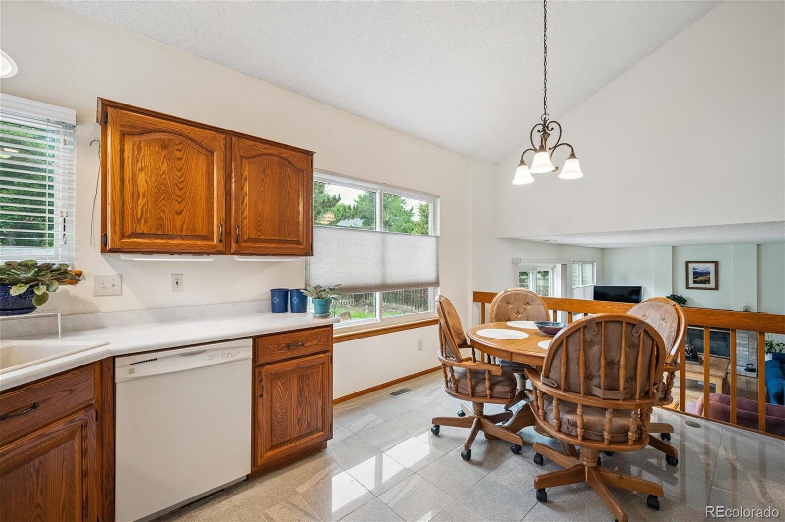 MLS Image #14 for 5513 s yank court,littleton, Colorado