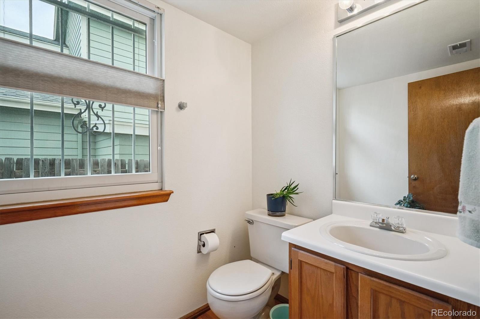 MLS Image #20 for 5513 s yank court,littleton, Colorado