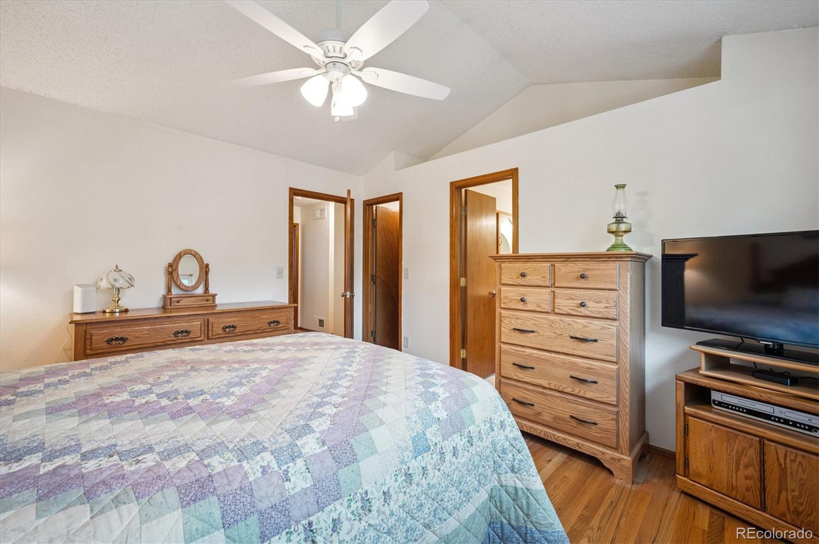 MLS Image #26 for 5513 s yank court,littleton, Colorado