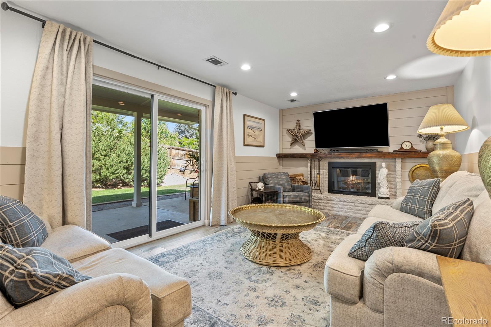 MLS Image #14 for 2117 s balsam court,lakewood, Colorado