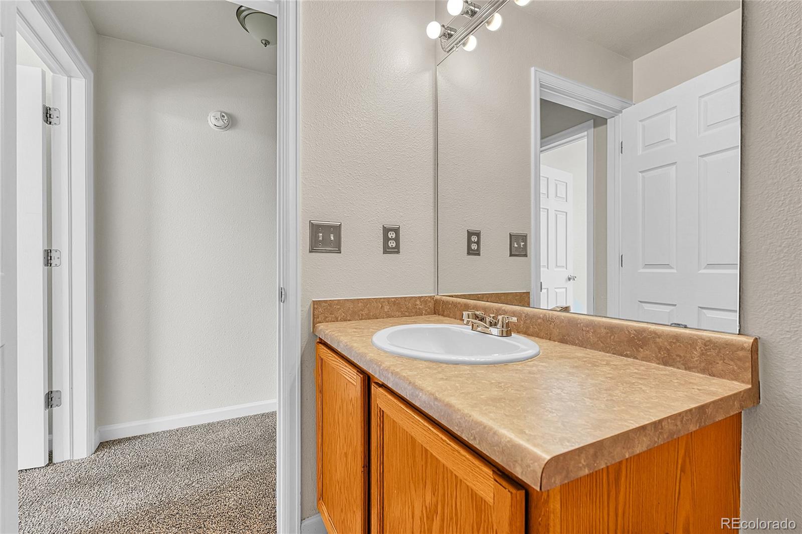 MLS Image #20 for 3261 s waco court,aurora, Colorado