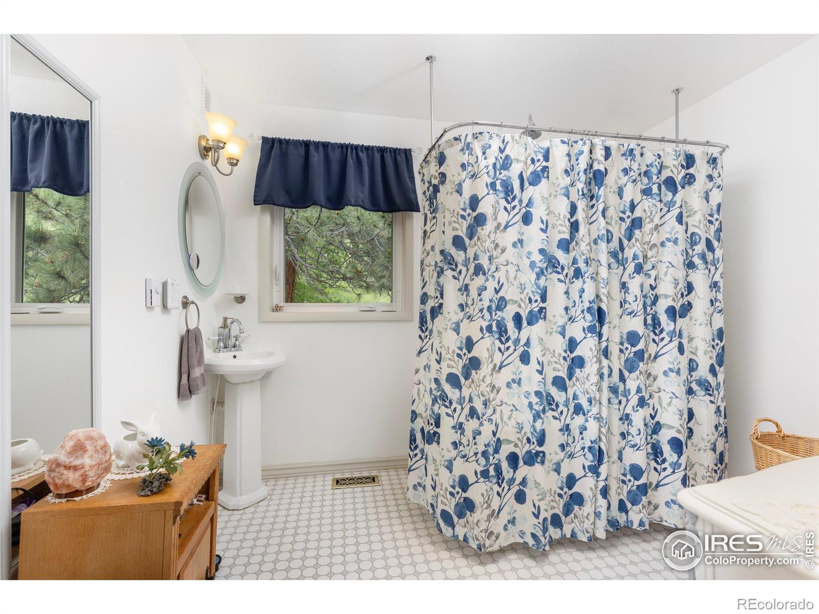 MLS Image #17 for 1031 w us highway 34 ,loveland, Colorado