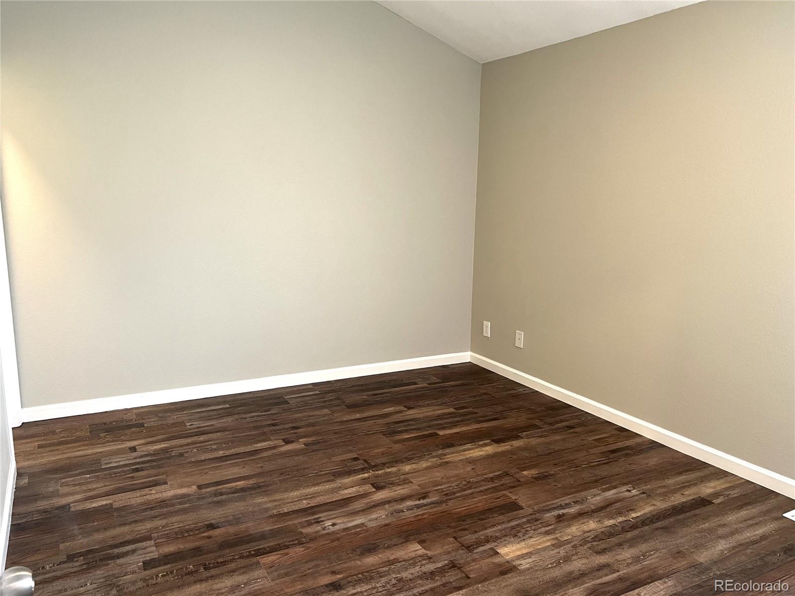 MLS Image #12 for 1470 s quebec way,denver, Colorado