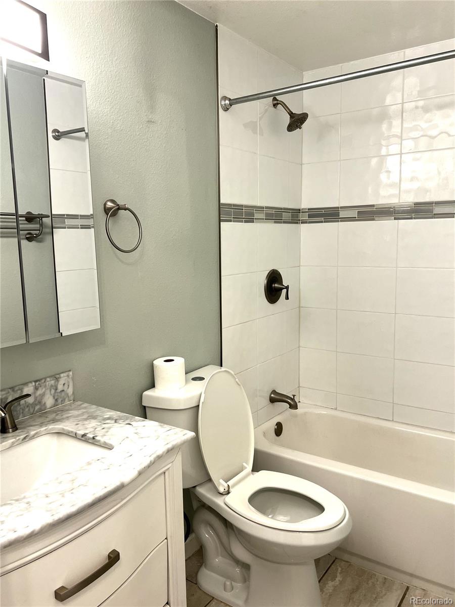 MLS Image #16 for 1470 s quebec way,denver, Colorado