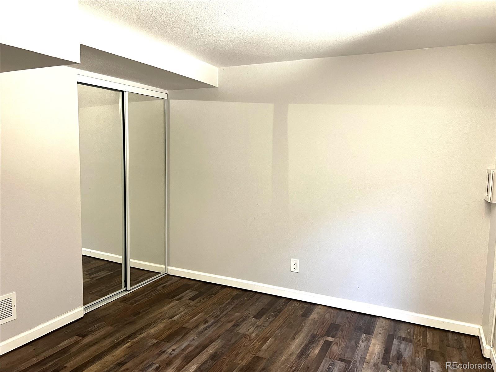 MLS Image #18 for 1470 s quebec way,denver, Colorado