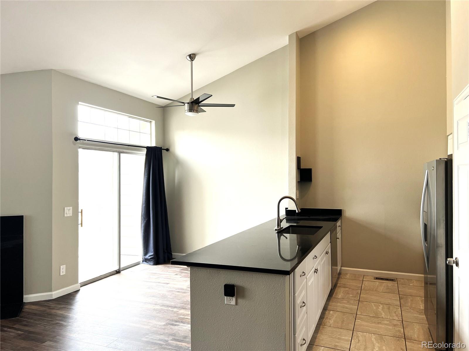 MLS Image #5 for 1470 s quebec way,denver, Colorado