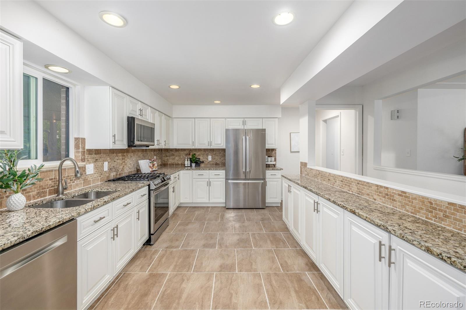 MLS Image #13 for 2644 s krameria street,denver, Colorado