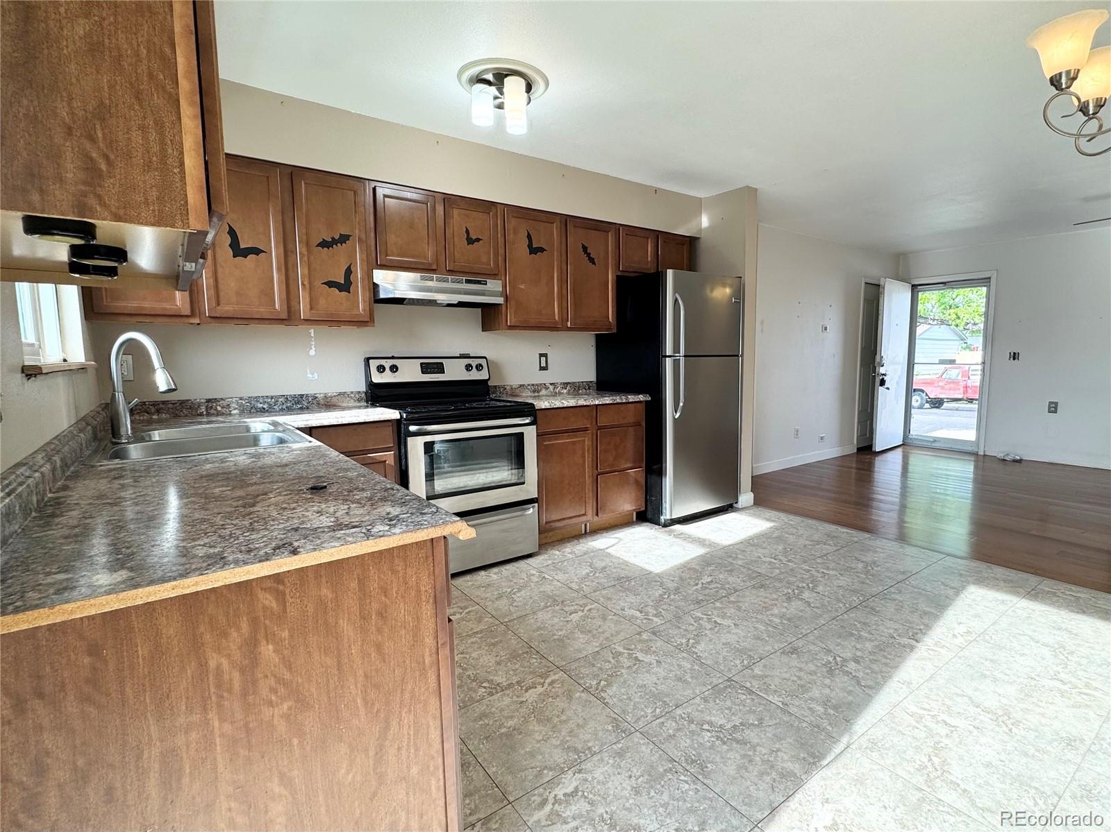 MLS Image #4 for 4312 s xenon street,morrison, Colorado